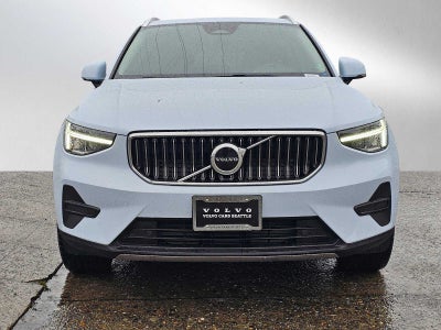 2025 Volvo XC40 Core Bright Theme