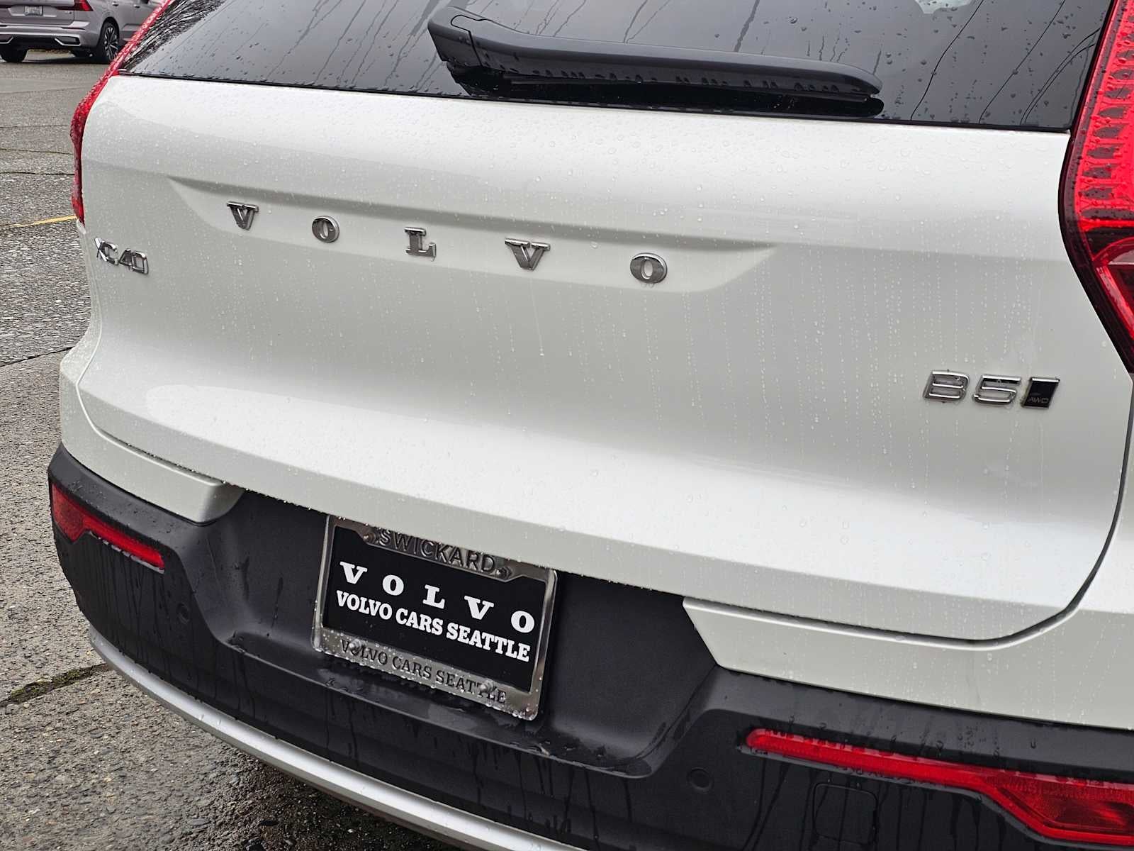 2025 Volvo XC40 Core Bright Theme