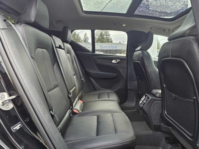 2024 Volvo XC40 Plus Dark Theme