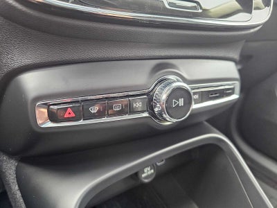 2024 Volvo XC40 Plus Dark Theme