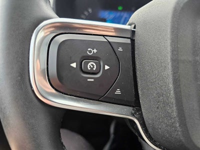 2024 Volvo XC40 Plus Dark Theme