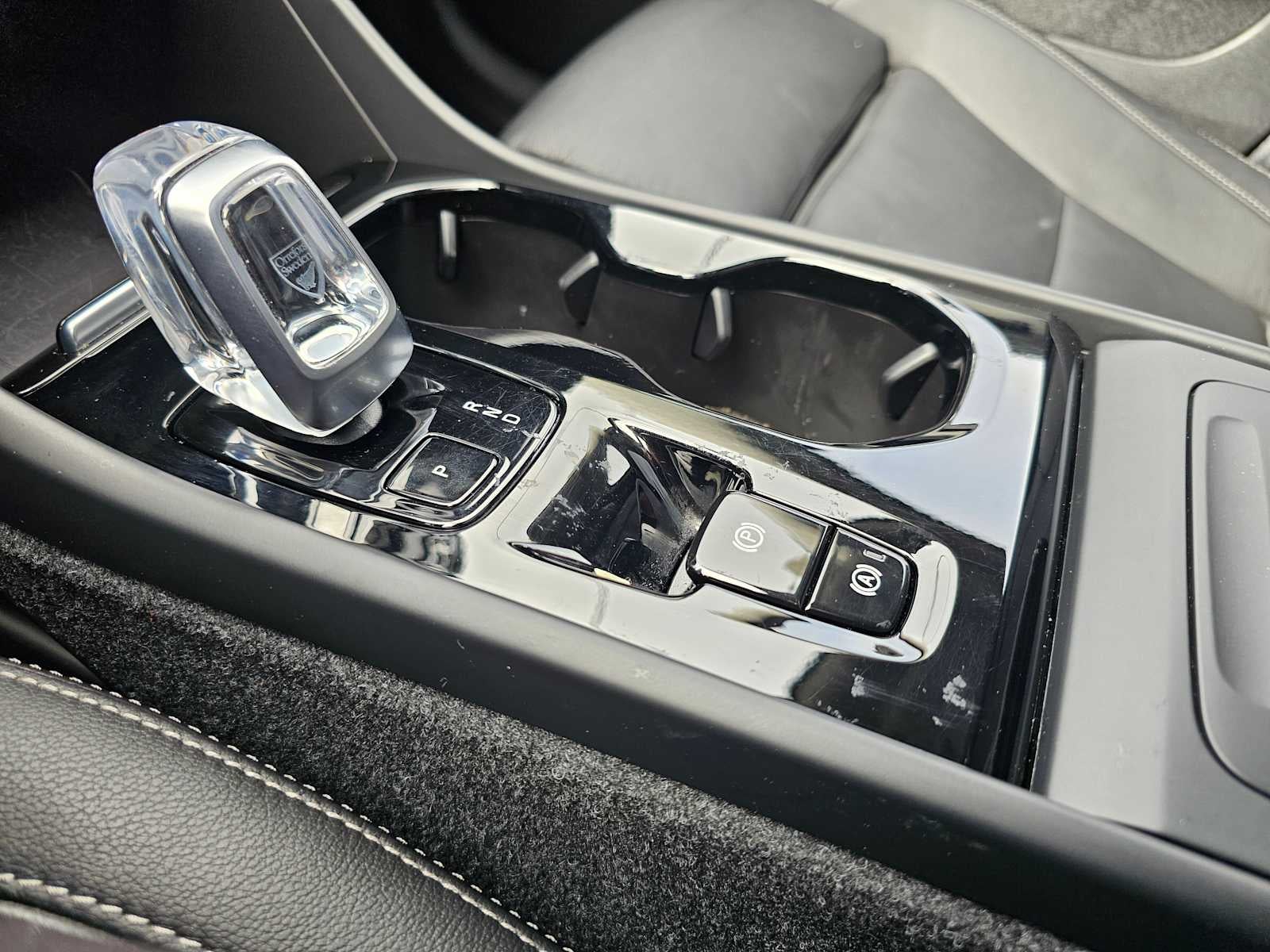 2024 Volvo XC40 Plus Dark Theme