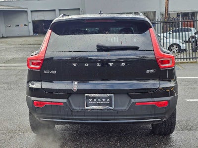 2024 Volvo XC40 Plus Dark Theme