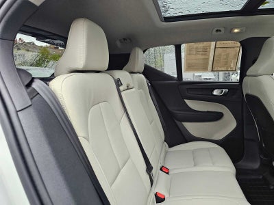2024 Volvo XC40 Plus Dark Theme
