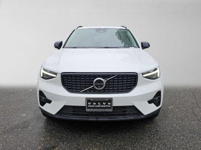 2024 Volvo XC40 Plus Dark Theme