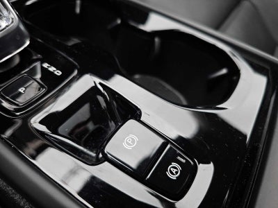 2024 Volvo XC40 Plus Dark Theme