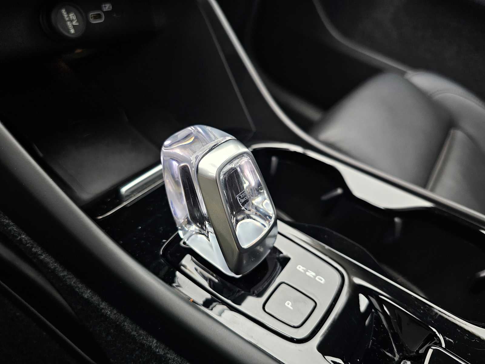 2024 Volvo XC40 Plus Dark Theme