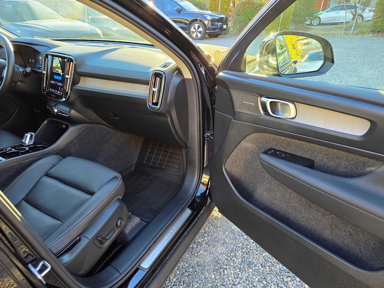 2026 Volvo XC40 Ultra