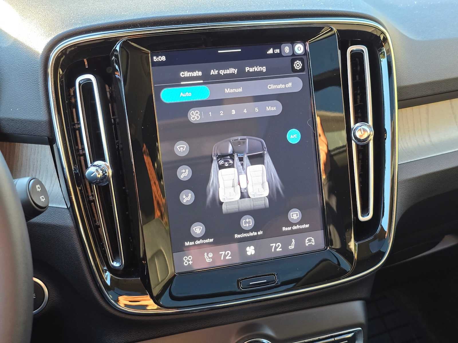 2026 Volvo XC40 Ultra
