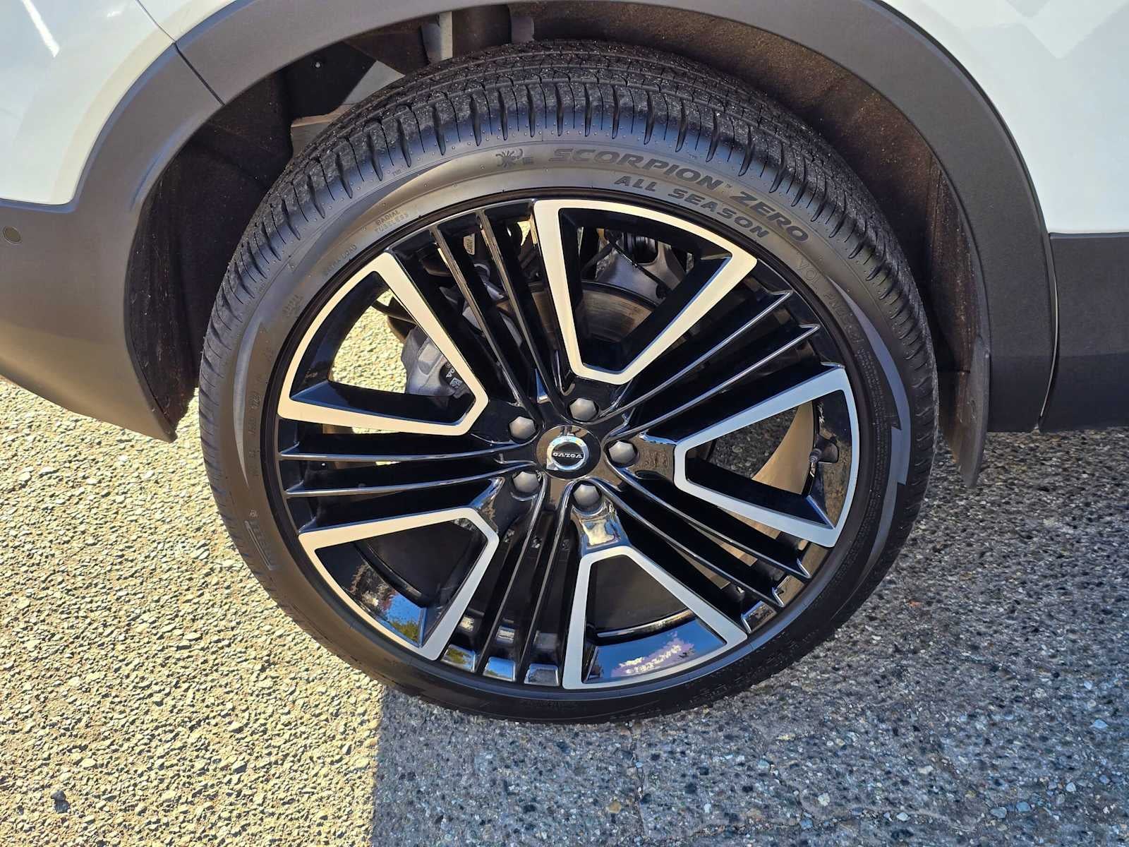 2026 Volvo XC40 Ultra