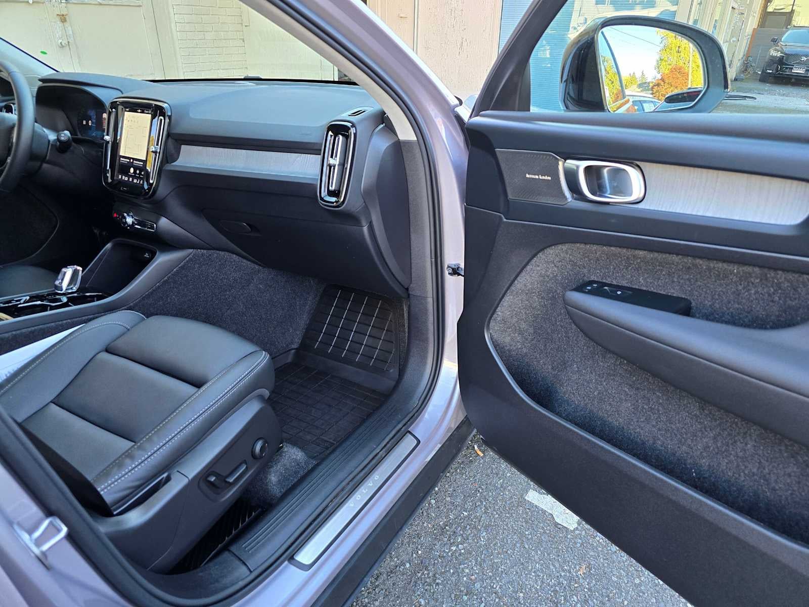 2026 Volvo XC40 Ultra