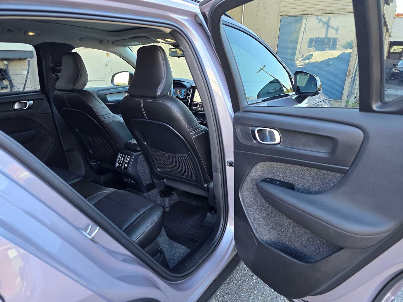 2026 Volvo XC40 Ultra