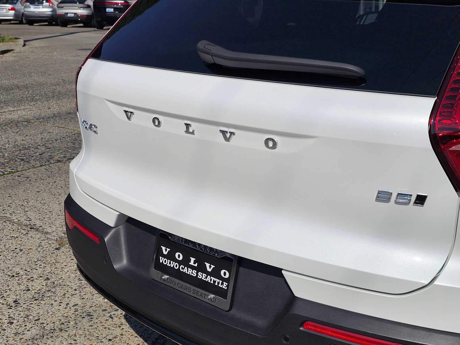2025 Volvo XC40 Ultra Dark Theme