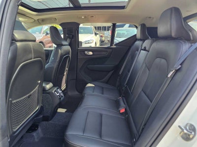 2025 Volvo XC40 Ultra Dark Theme