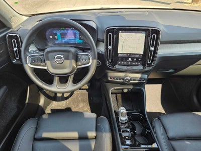 2025 Volvo XC40 Ultra Dark Theme