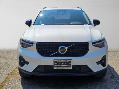 2025 Volvo XC40 Ultra Dark Theme
