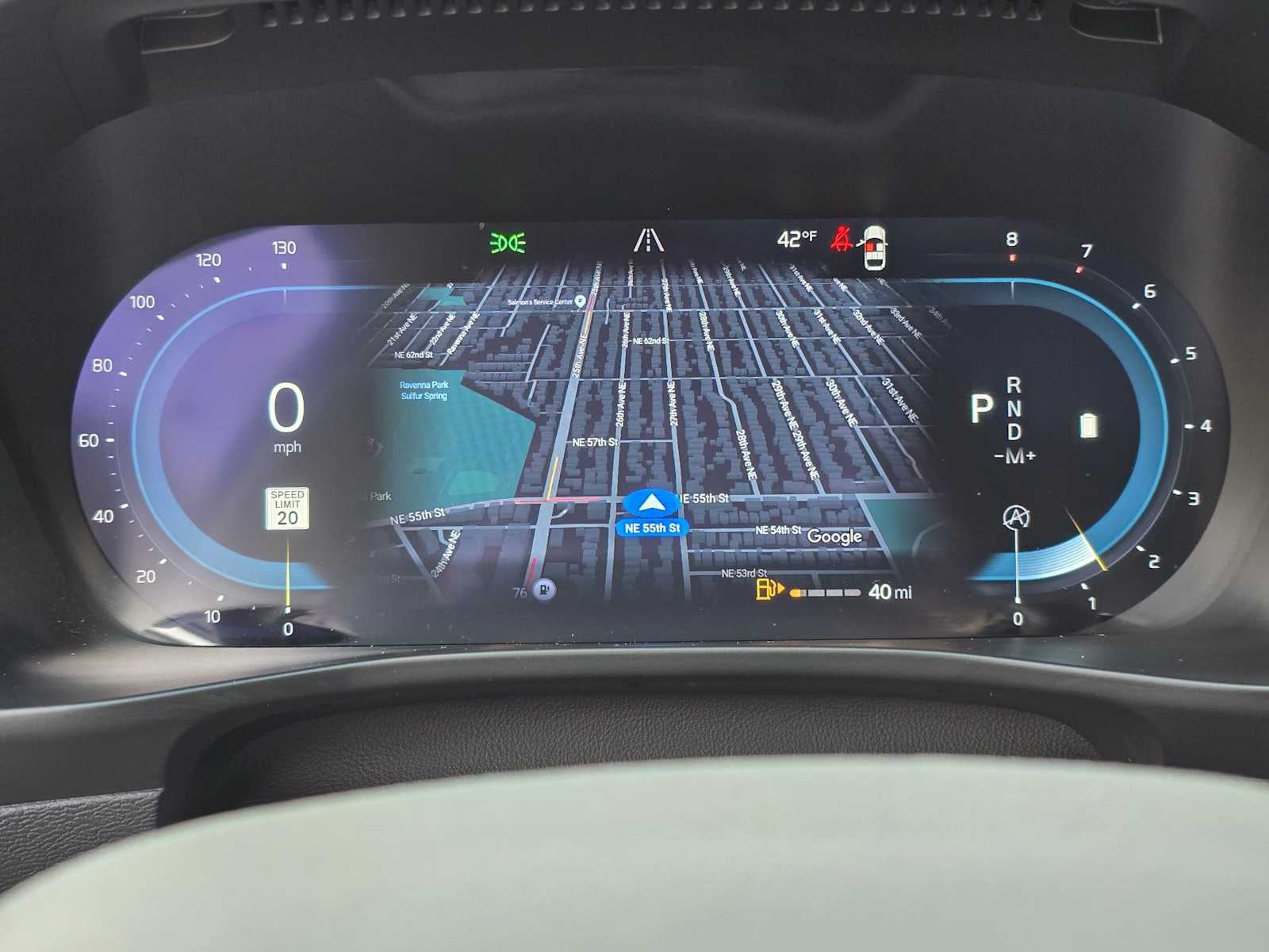 2024 Volvo XC40 Ultimate Dark Theme