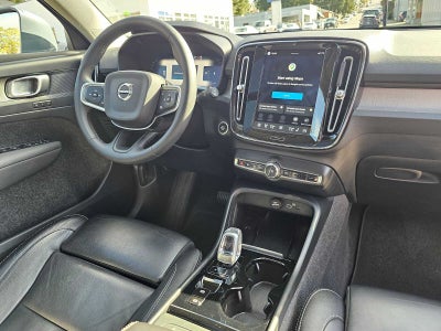 2023 Volvo XC40 Plus Bright Theme