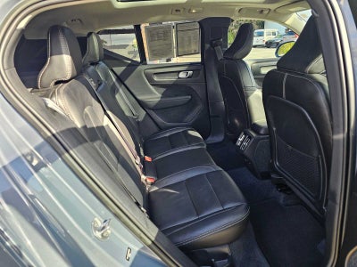 2023 Volvo XC40 Plus Bright Theme