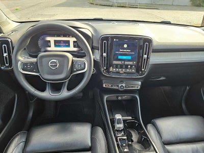 2023 Volvo XC40 Plus Bright Theme