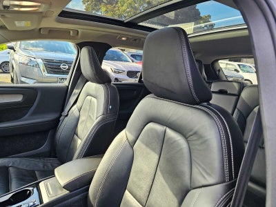 2023 Volvo XC40 Plus Bright Theme