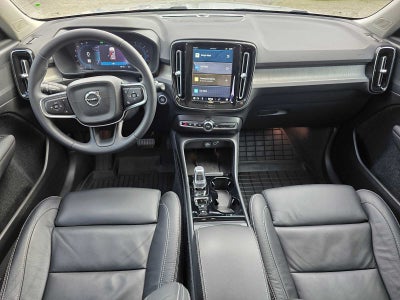 2023 Volvo XC40 Plus Bright Theme
