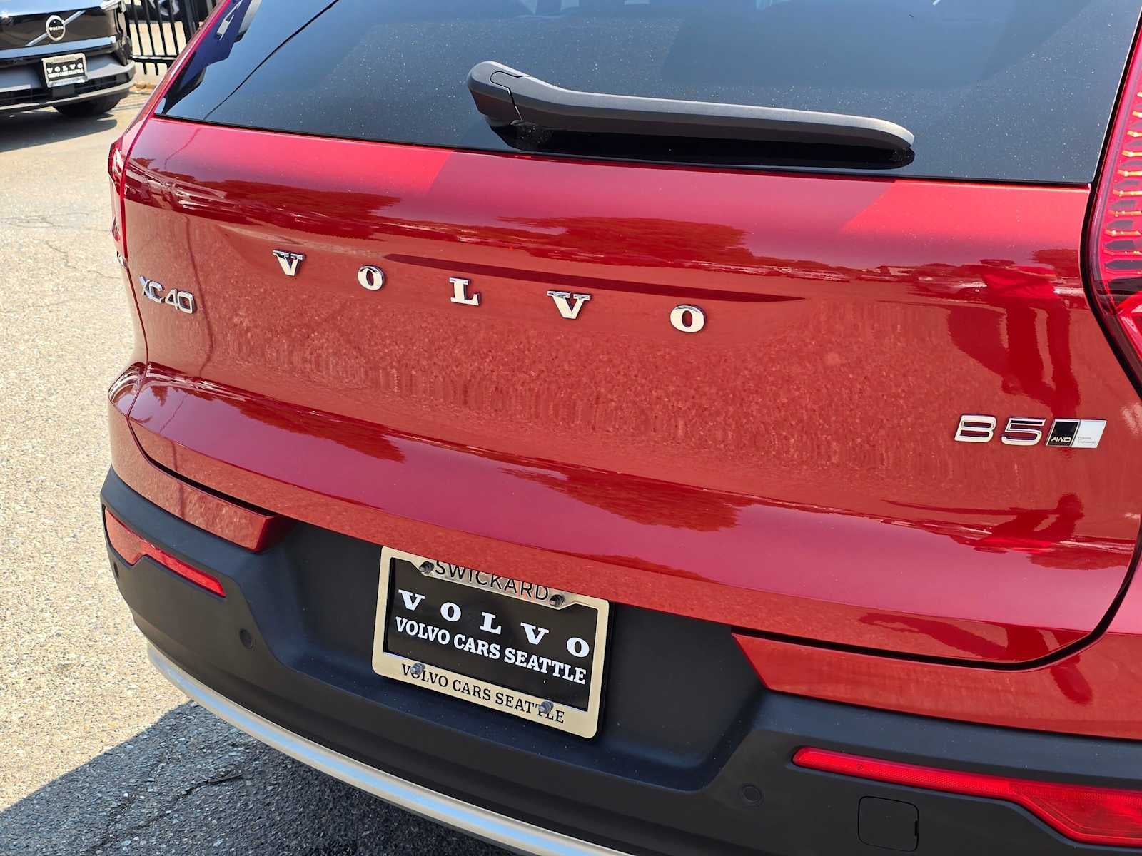 2023 Volvo XC40 Plus Bright Theme