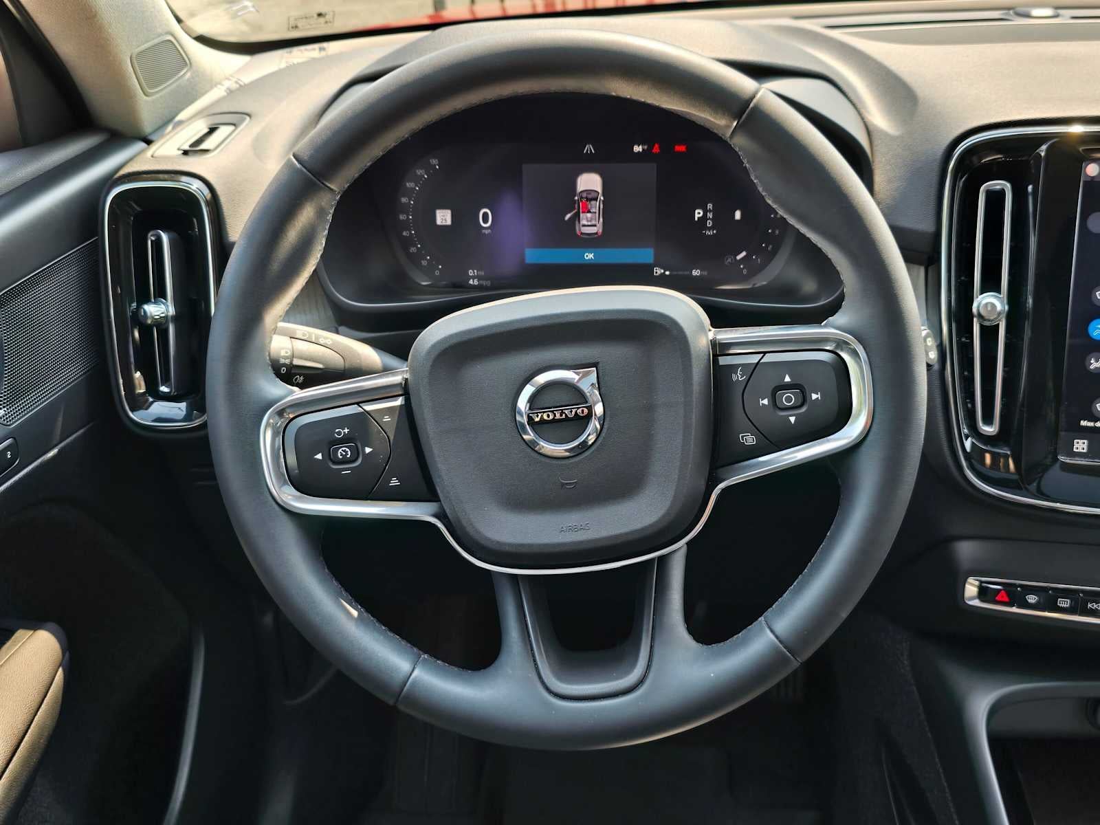 2023 Volvo XC40 Plus Bright Theme