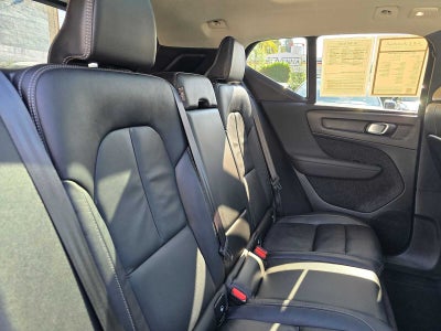 2023 Volvo XC40 Plus Dark Theme