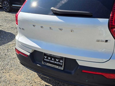 2023 Volvo XC40 Plus Dark Theme