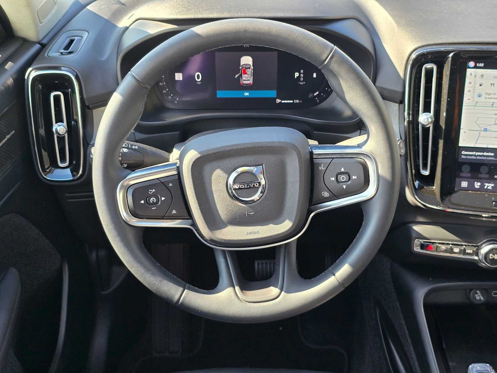 2023 Volvo XC40 Plus Dark Theme