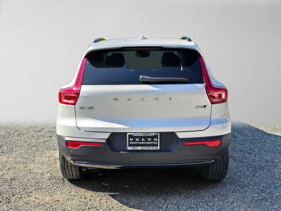 2023 Volvo XC40 Plus Dark Theme