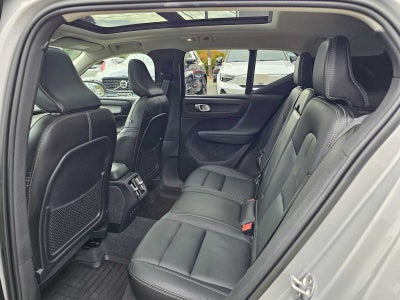 2023 Volvo XC40 Plus Dark Theme