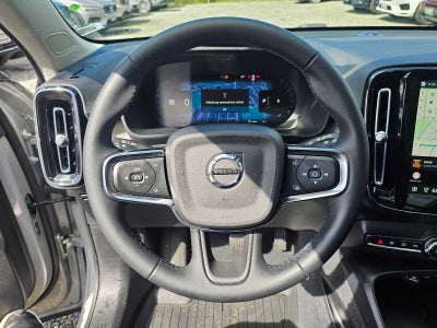 2023 Volvo XC40 Plus Dark Theme