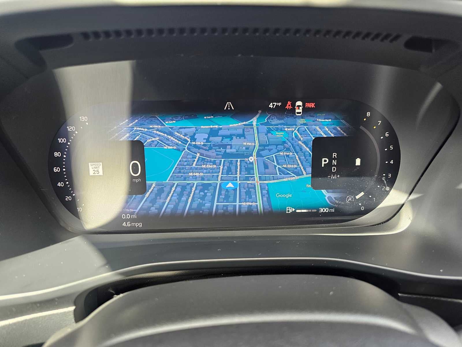 2023 Volvo XC40 Plus Dark Theme