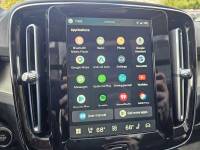 2023 Volvo XC40 Plus Dark Theme