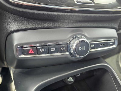 2023 Volvo XC40 Plus Dark Theme