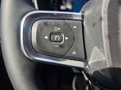 2023 Volvo XC40 Plus Dark Theme