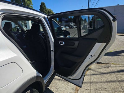 2023 Volvo XC40 Ultimate Dark Theme