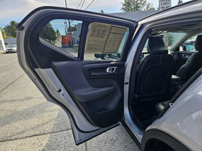 2023 Volvo XC40 Ultimate Dark Theme