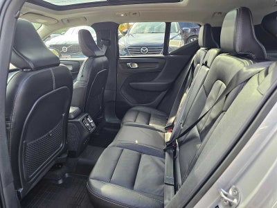 2023 Volvo XC40 Ultimate Dark Theme
