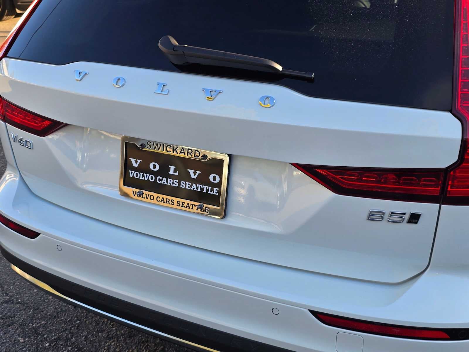 2023 Volvo V60 Cross Country Ultimate