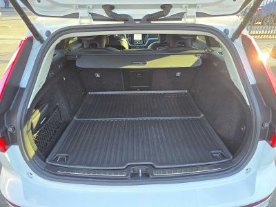 2023 Volvo V60 Cross Country Ultimate