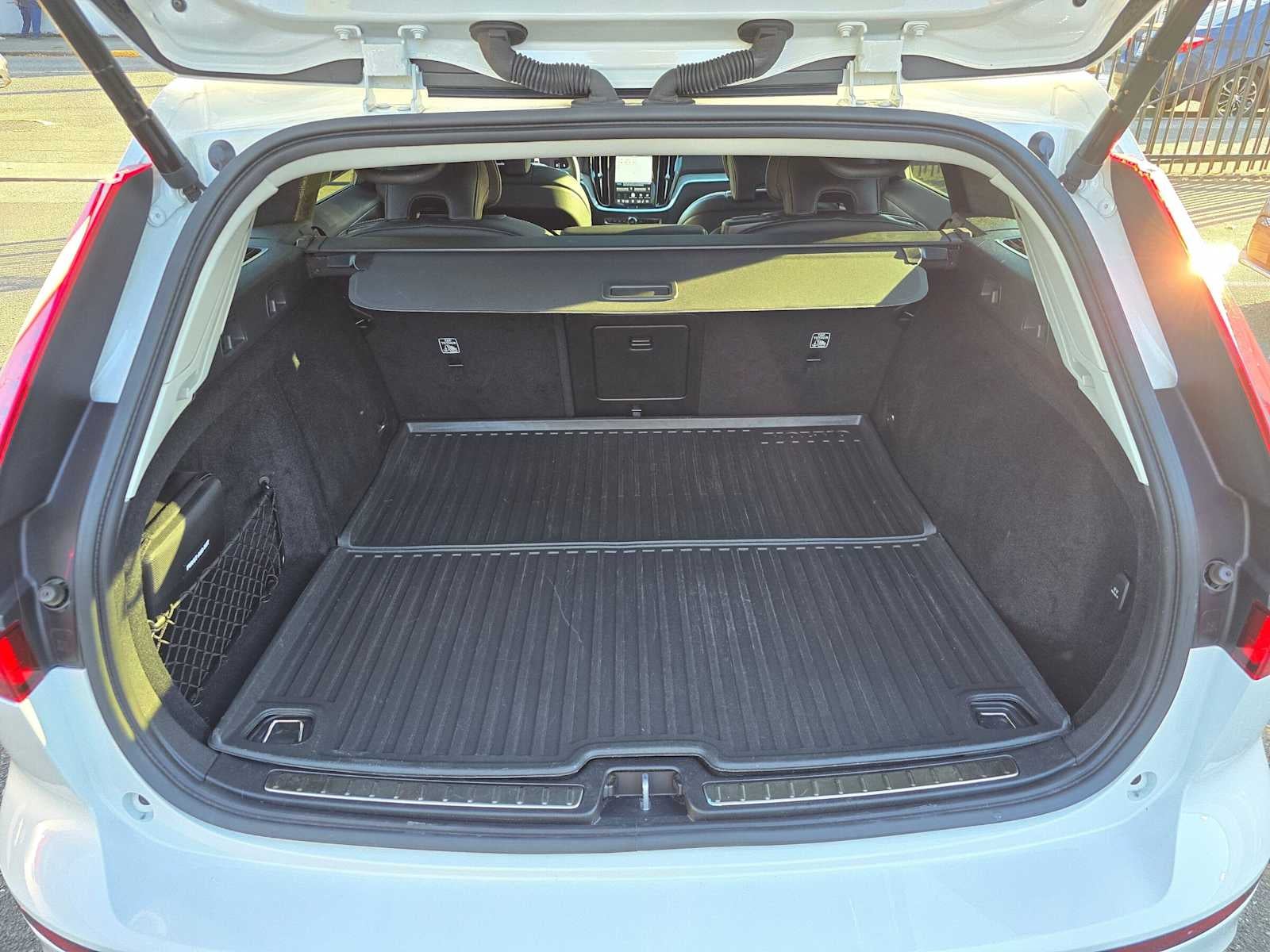2023 Volvo V60 Cross Country Ultimate
