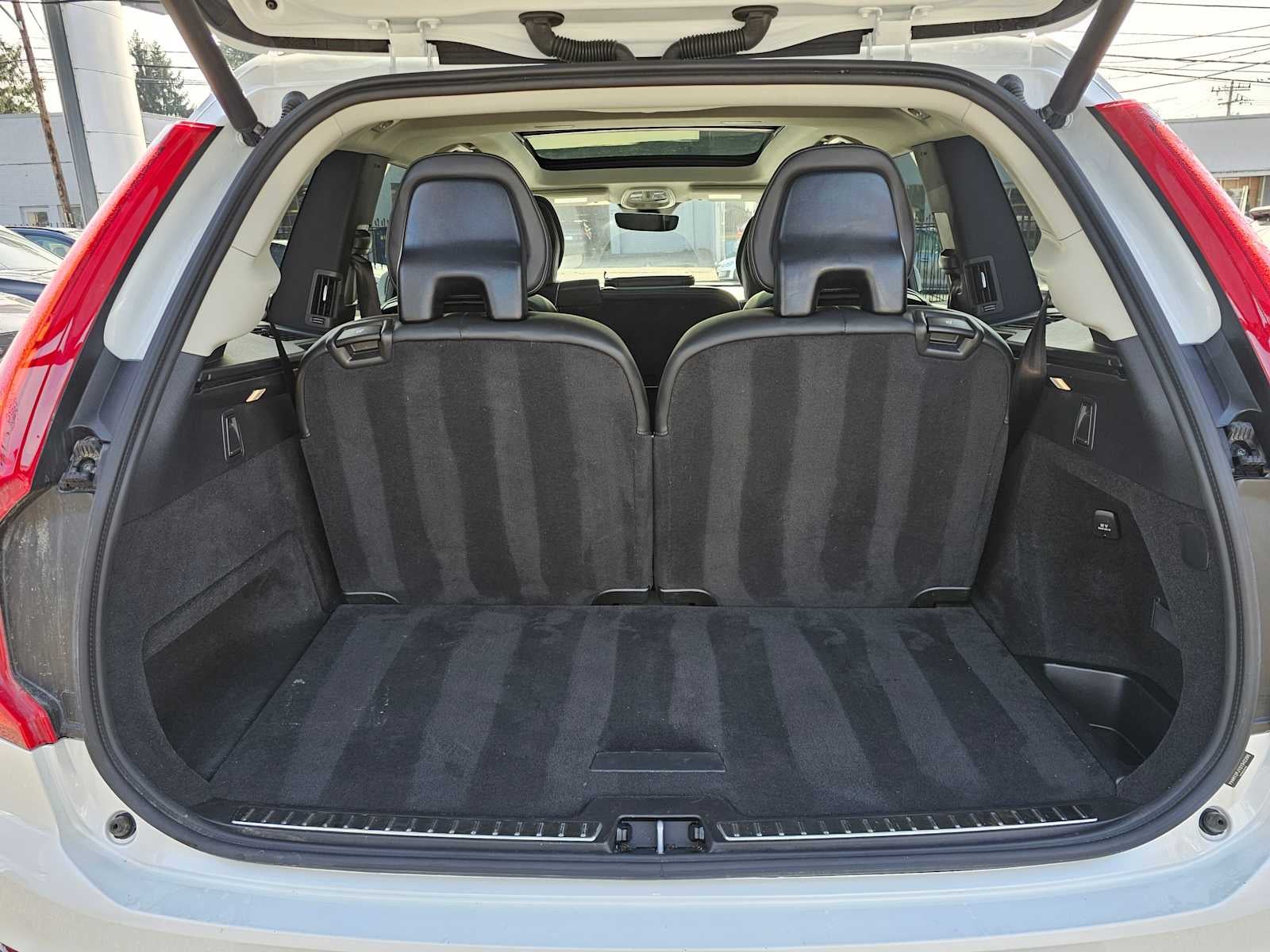 2025 Volvo XC90 Core