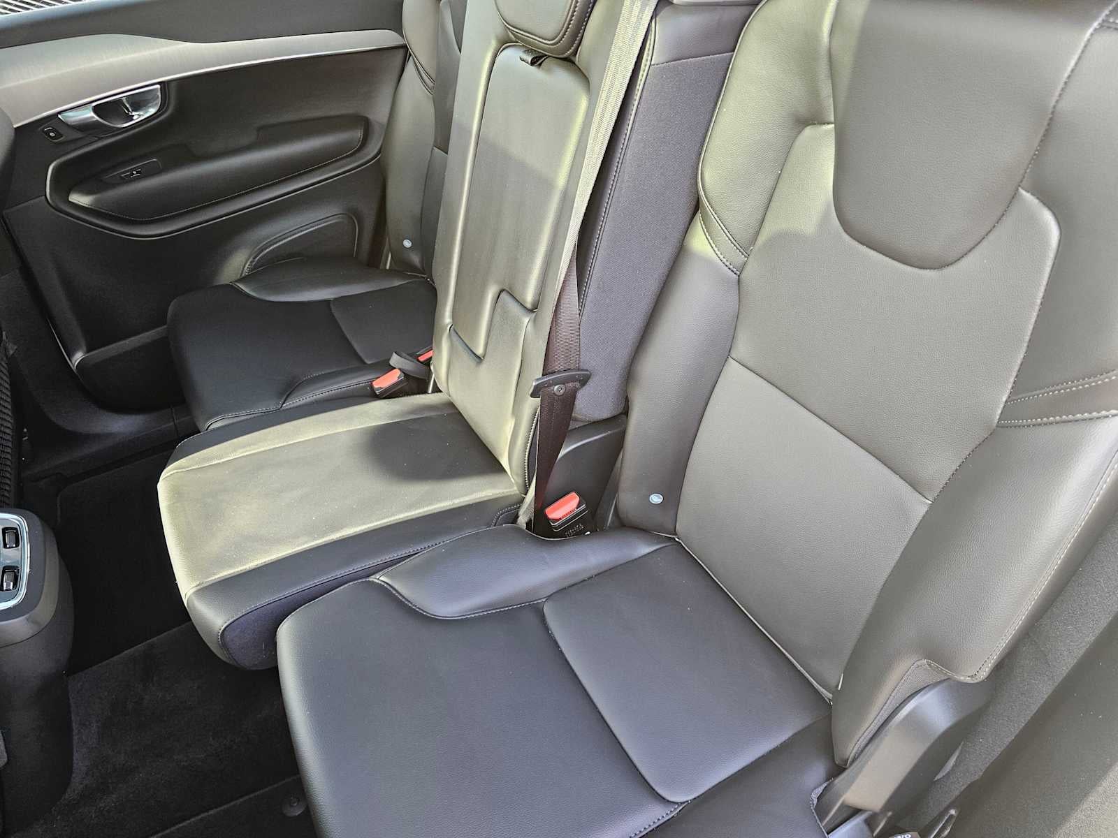 2025 Volvo XC90 Core