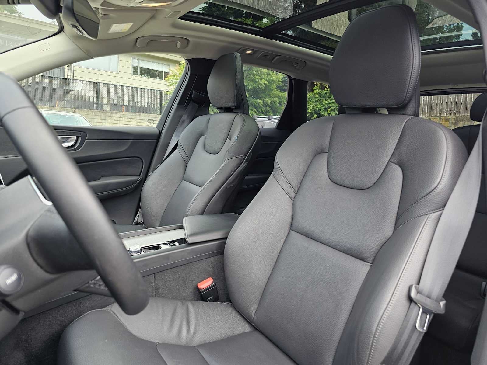2025 Volvo XC60 Plus