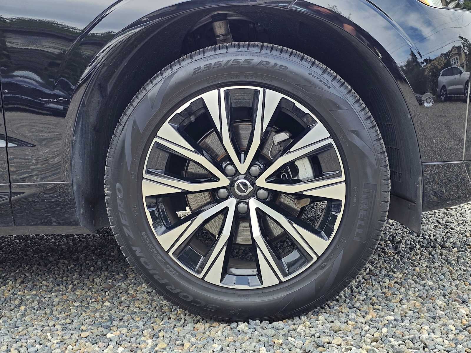 2025 Volvo XC60 Plus