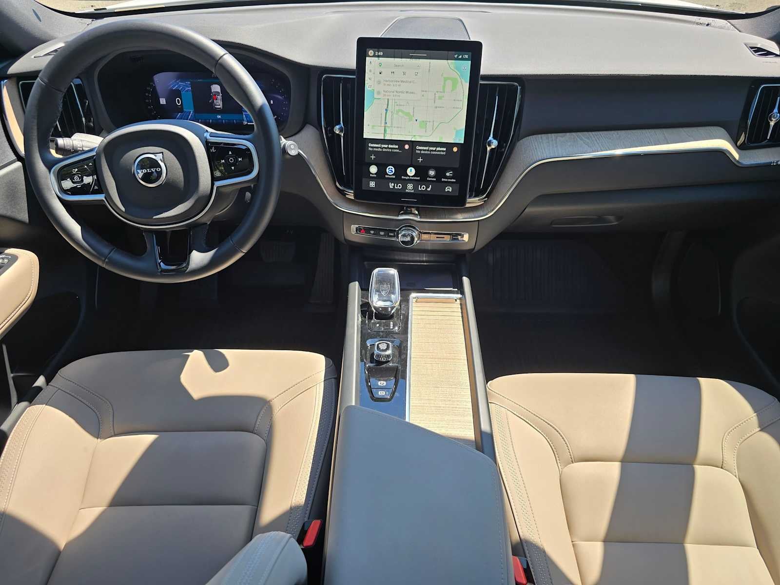 2026 Volvo XC60 Plus