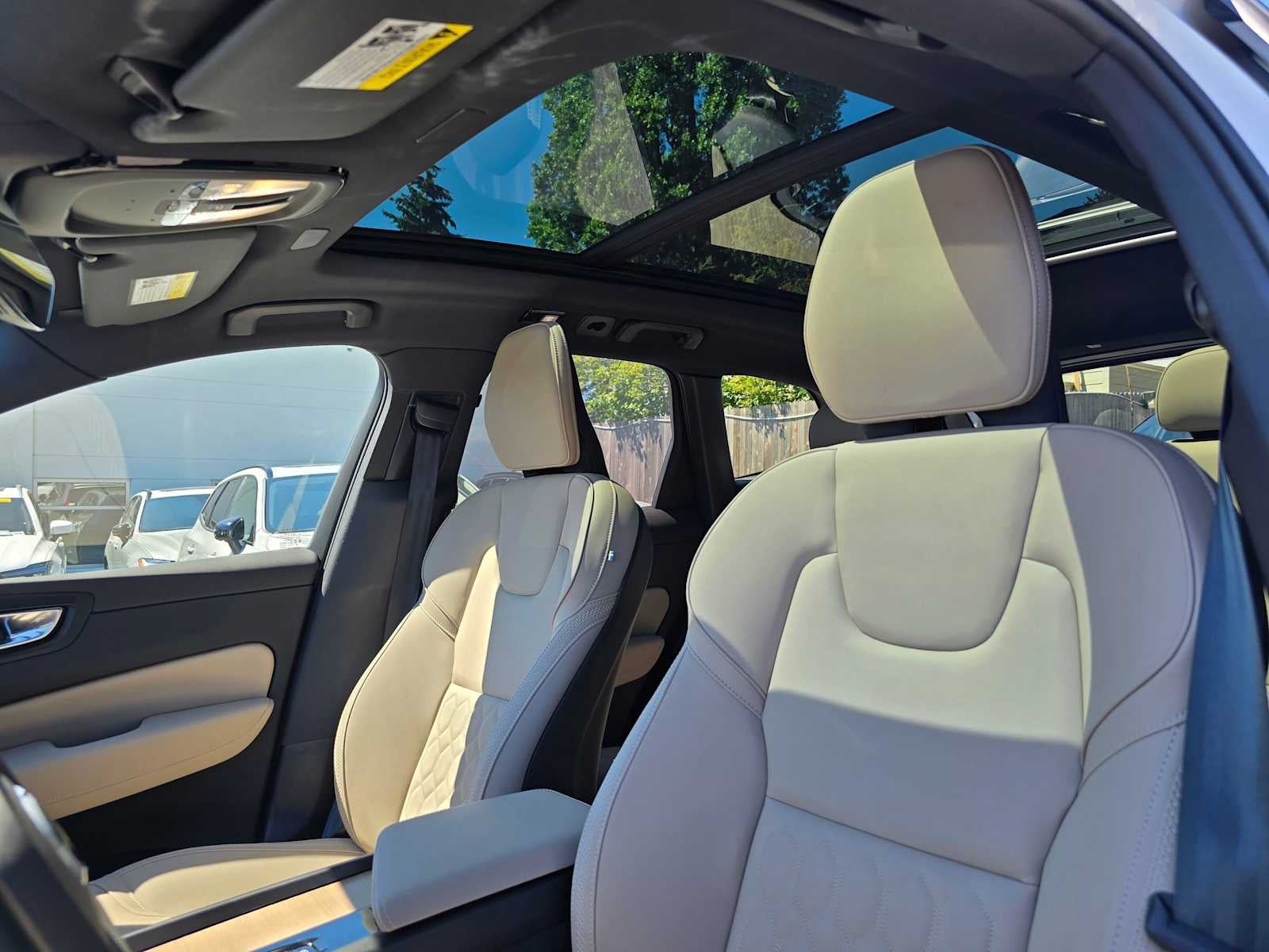 2026 Volvo XC60 Plus